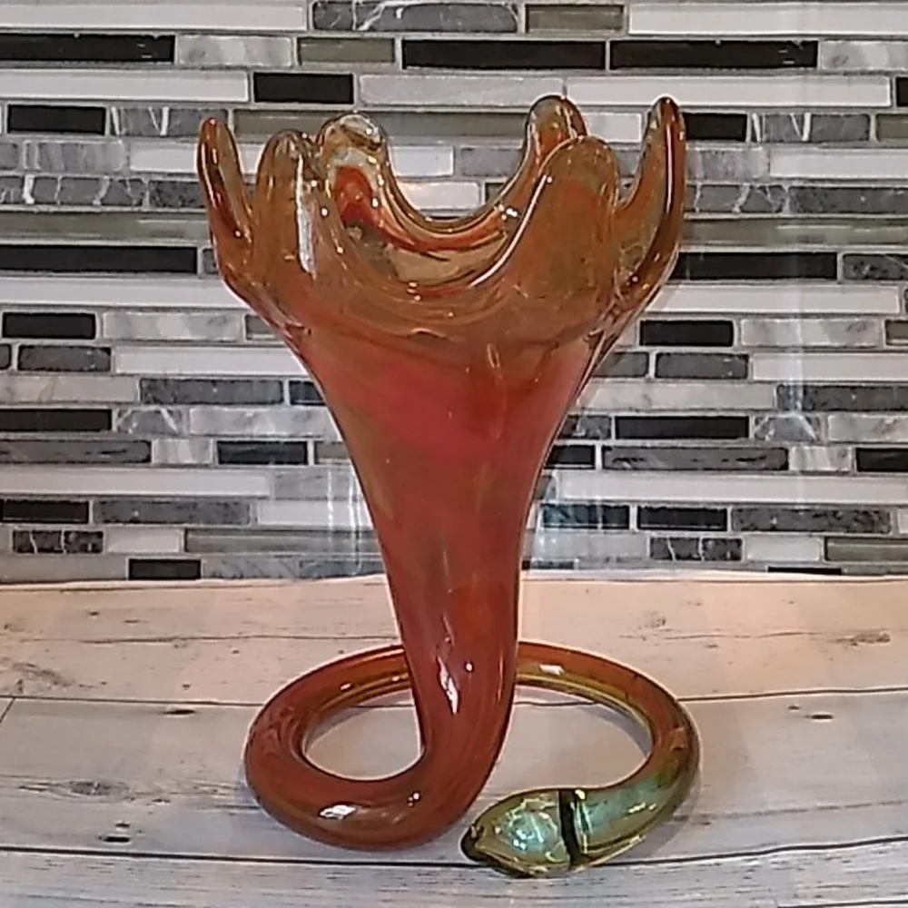 Murano vintage 1950s Italy red swirl bowl vase. Air bubbles.